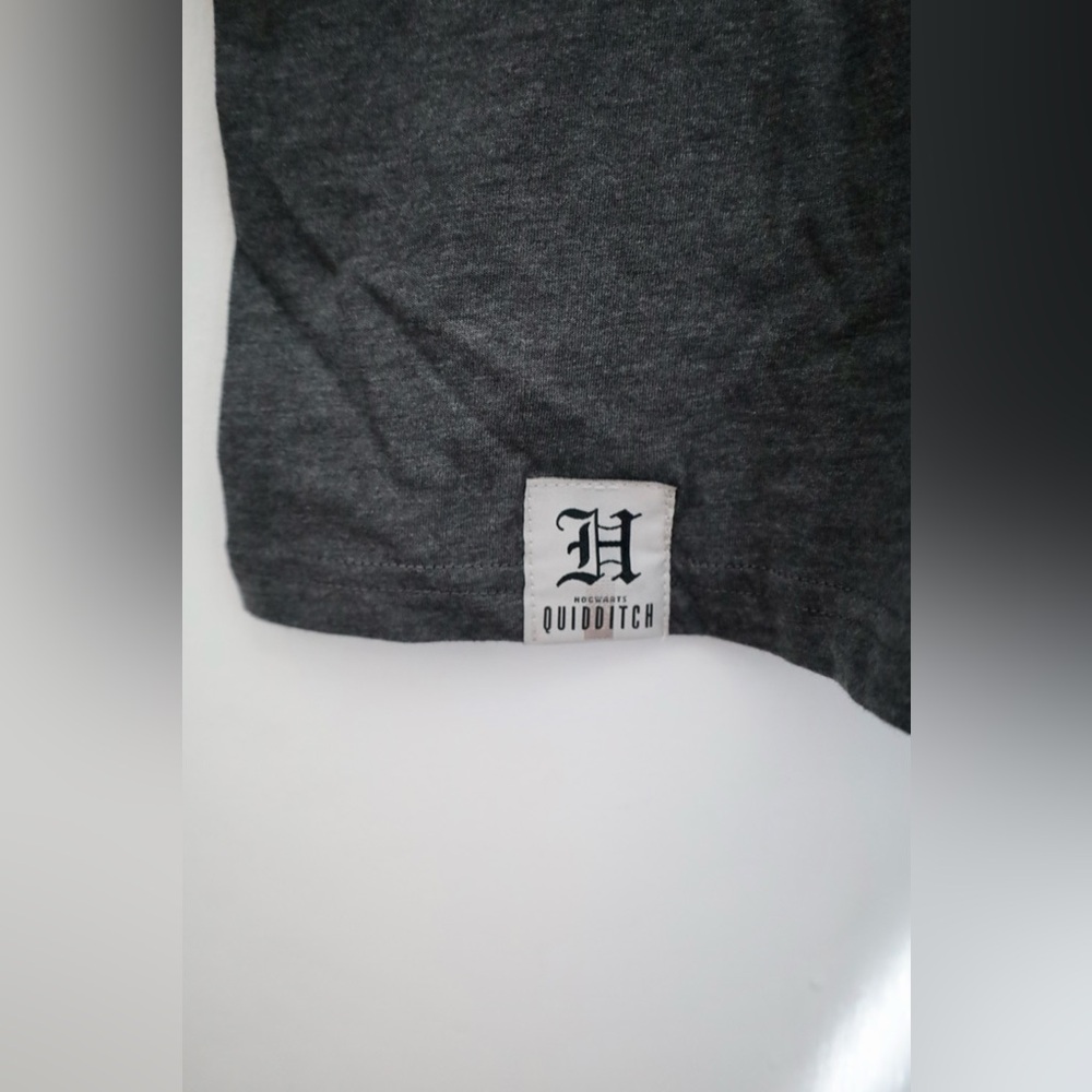 Ravenclaw™ Quidditch™ Keeper Adult T-Shirt Brand New (L) Universal Studios - Picture 11 of 13